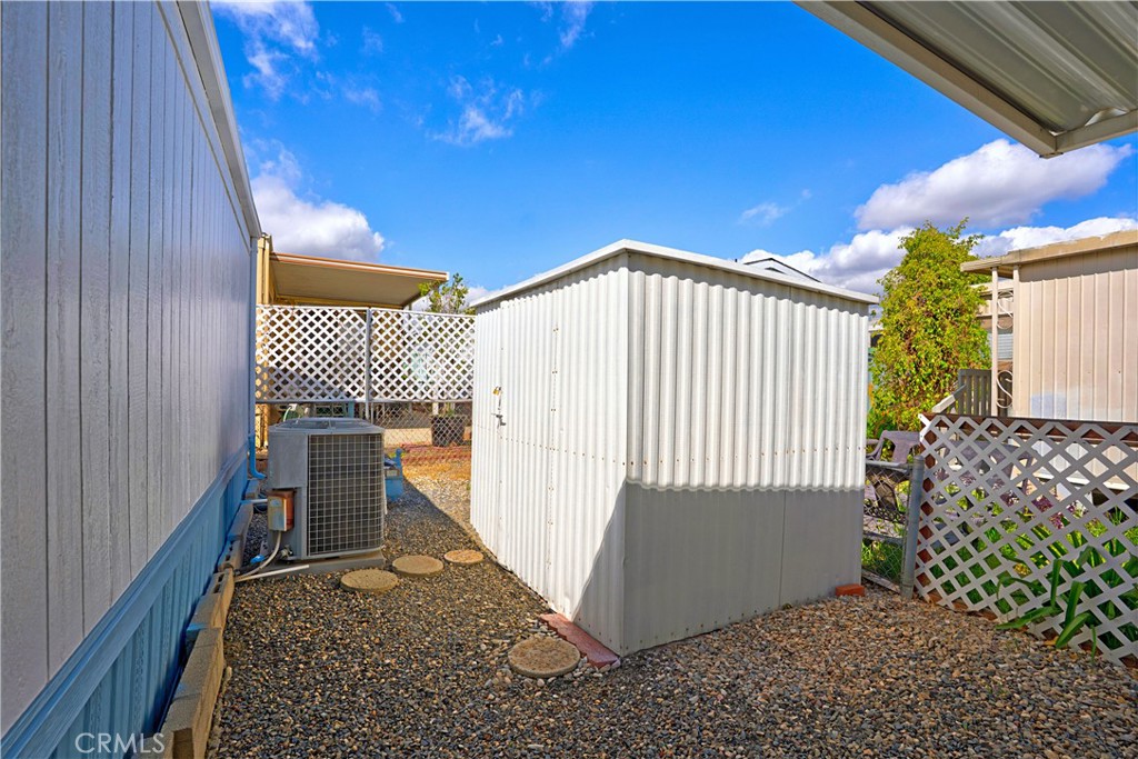 main property photo 6