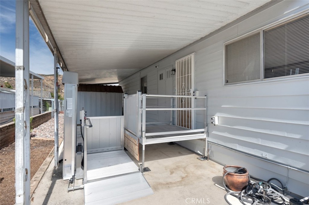 main property photo 30