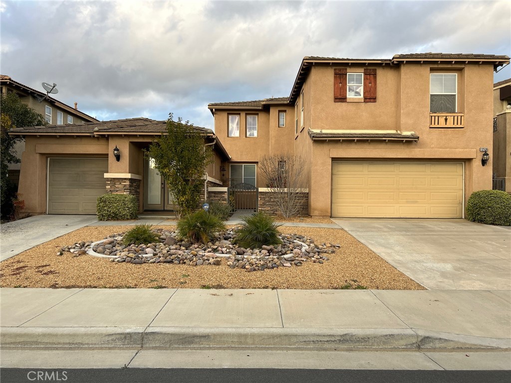 main property photo 9