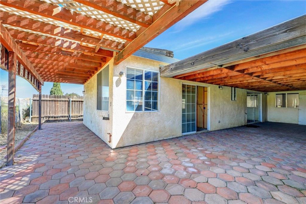 main property photo 31
