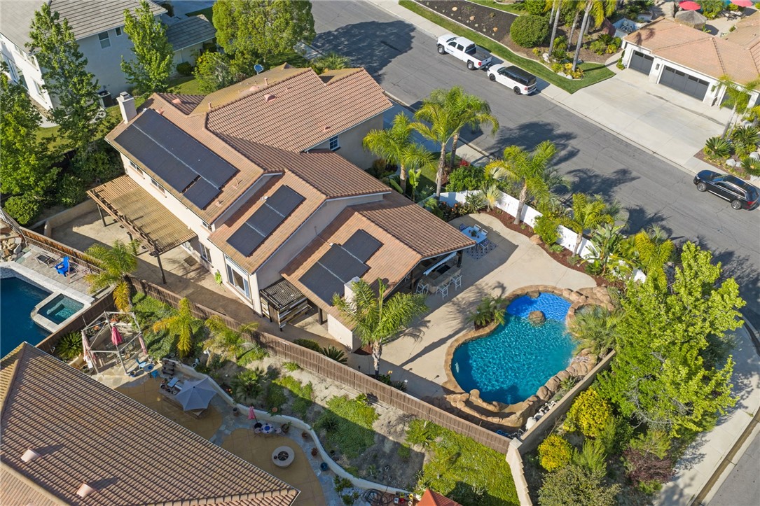main property photo 11