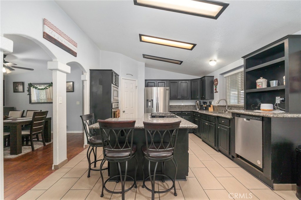 main property photo 9