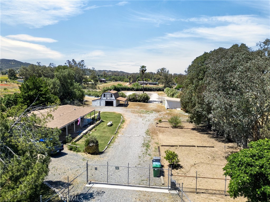 main property photo 12