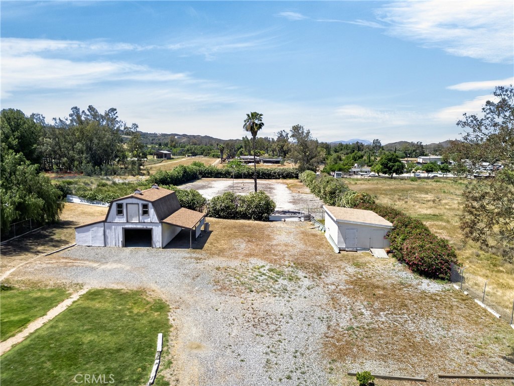 main property photo 13