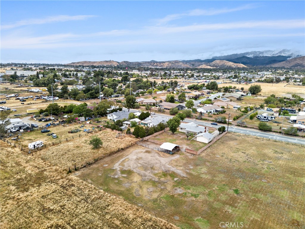 main property photo 50