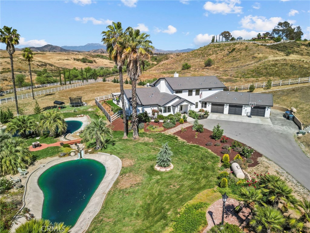 main property photo 4