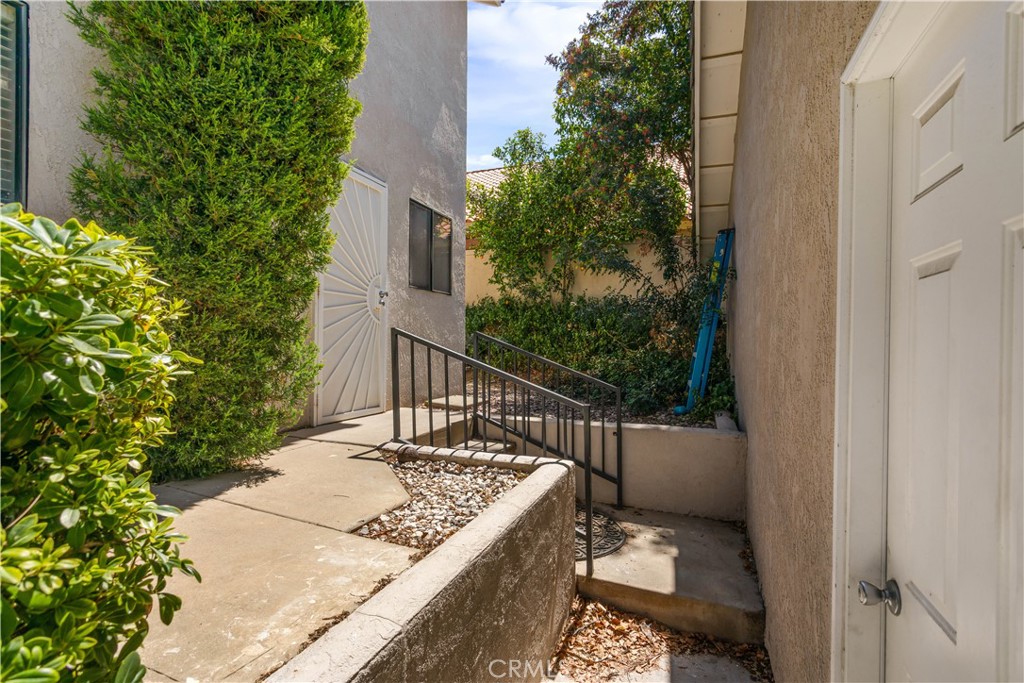main property photo 25