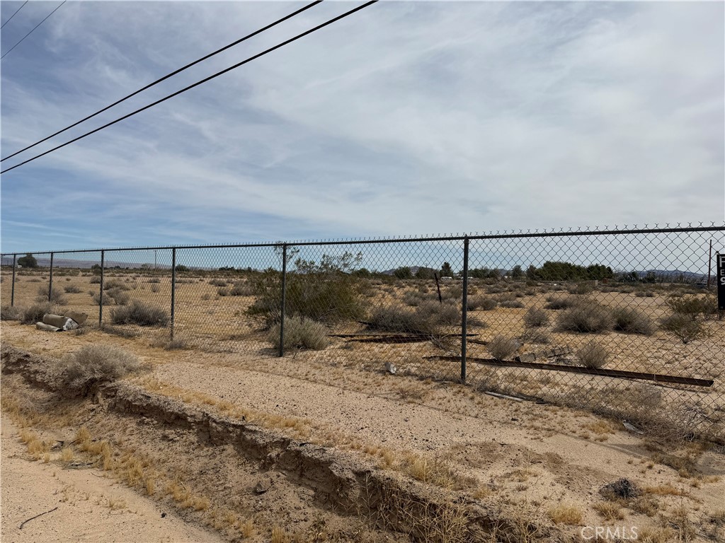main property photo 10