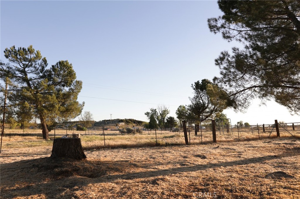 main property photo 28