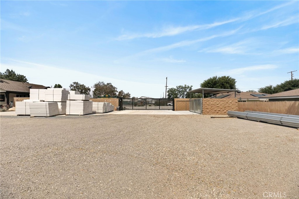 main property photo 31