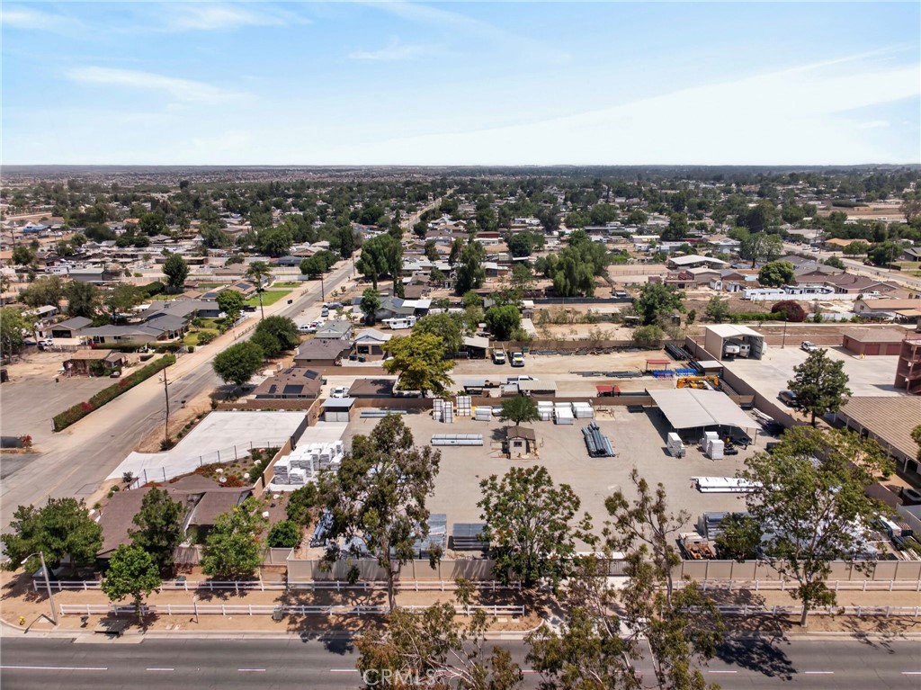 main property photo 45