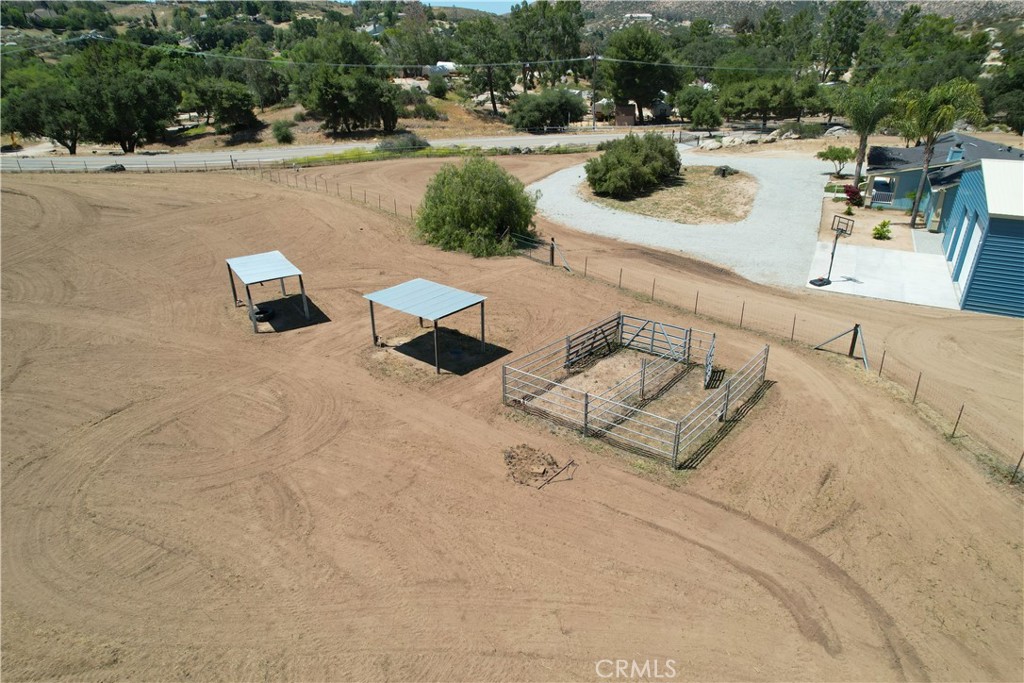 main property photo 25