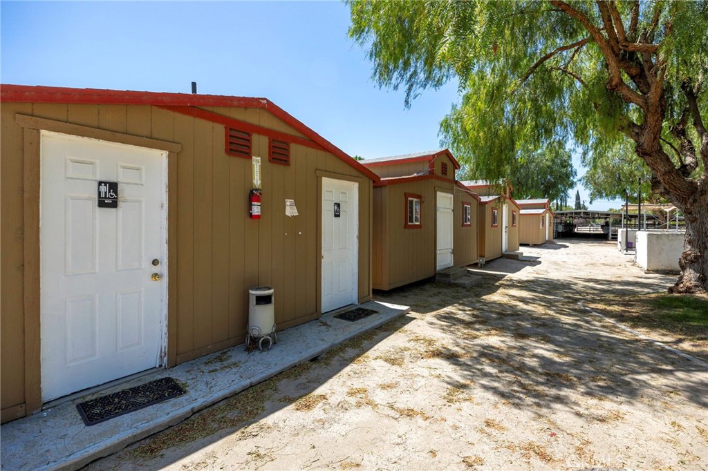 main property photo 16