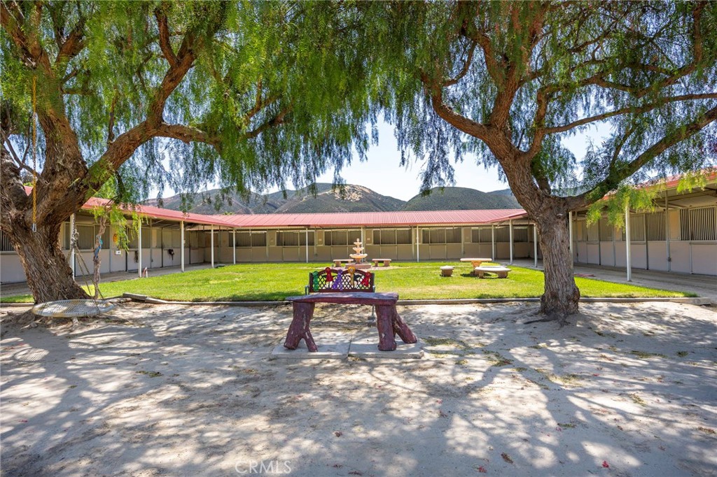main property photo 9