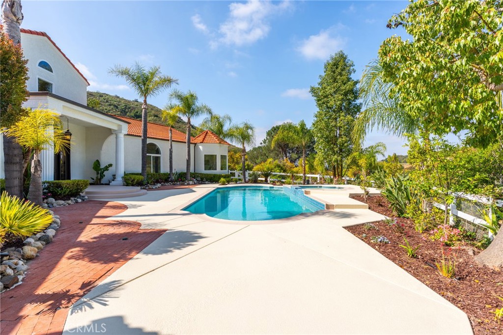 main property photo 45