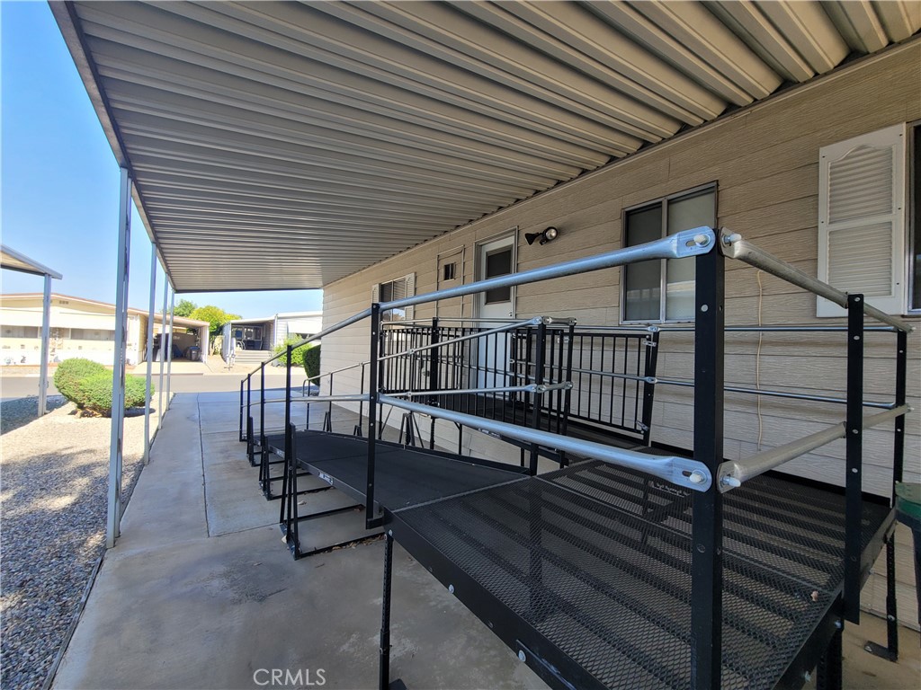main property photo 6