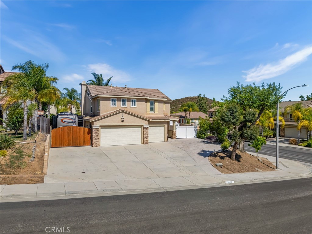 main property photo 4