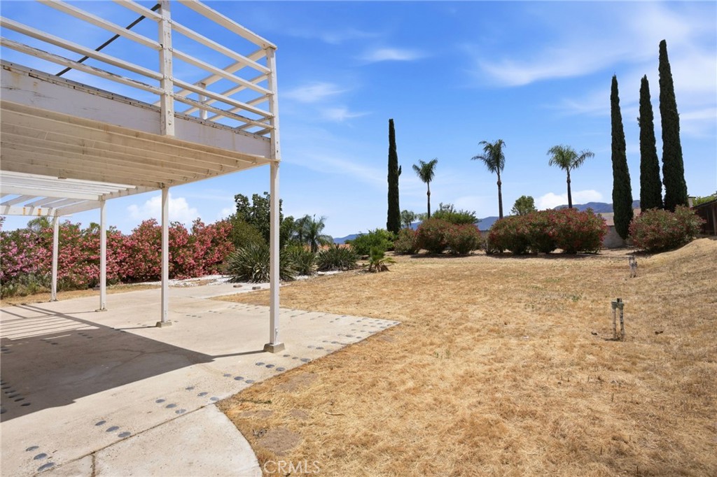 main property photo 30