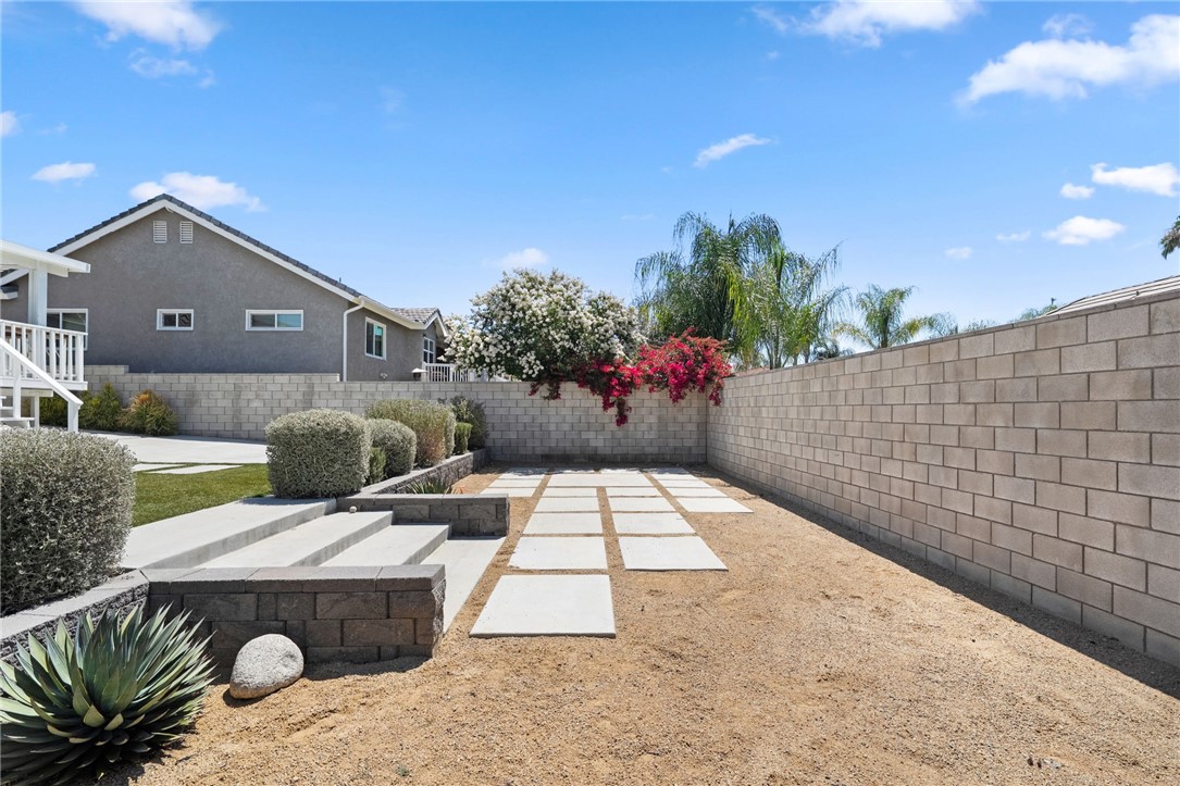 main property photo 44