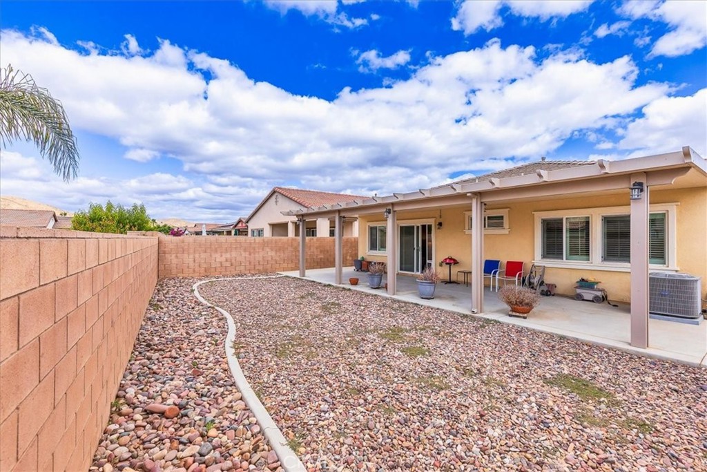 main property photo 17