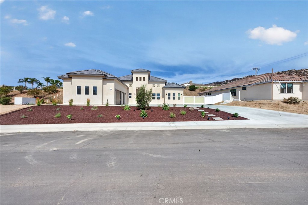 main property photo 67
