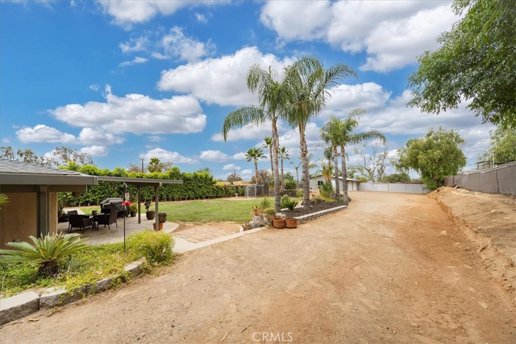 main property photo 23