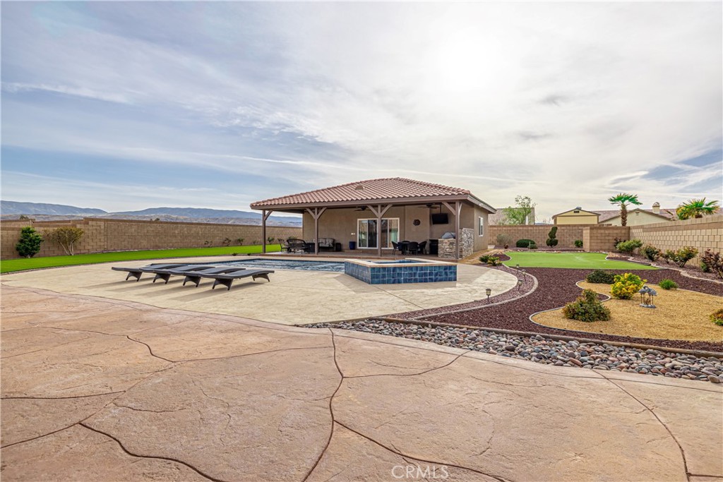 main property photo 34