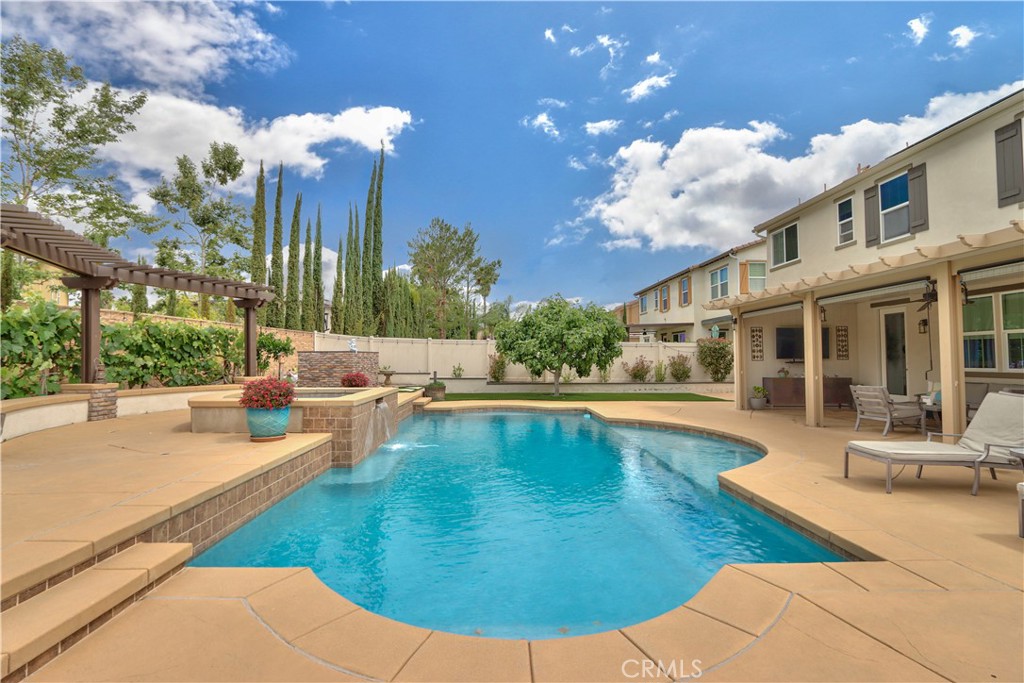 main property photo 50
