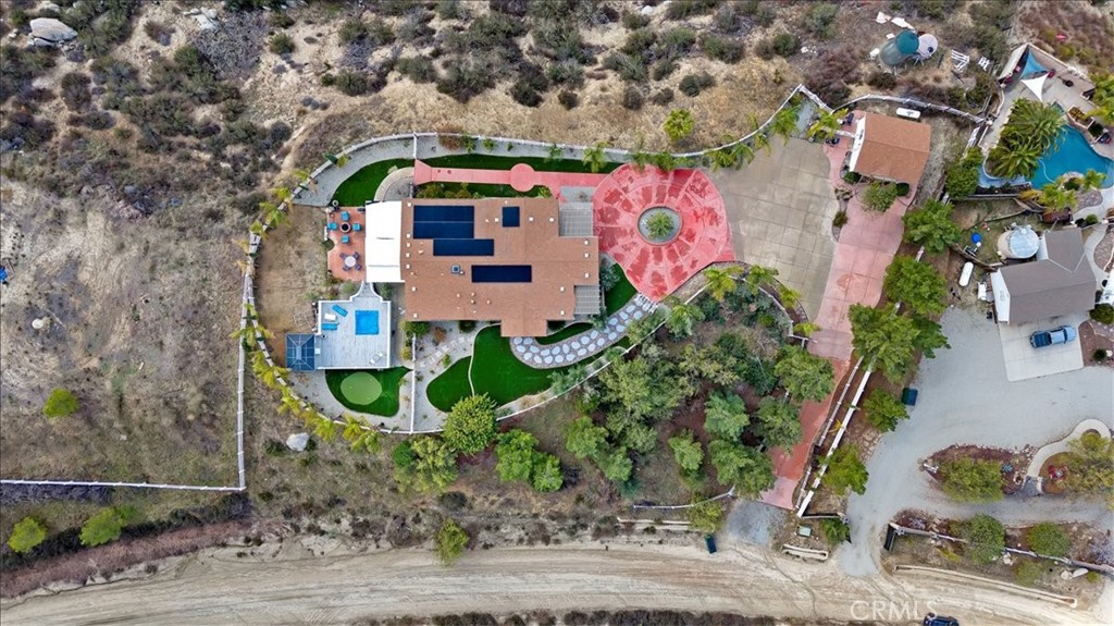main property photo 10