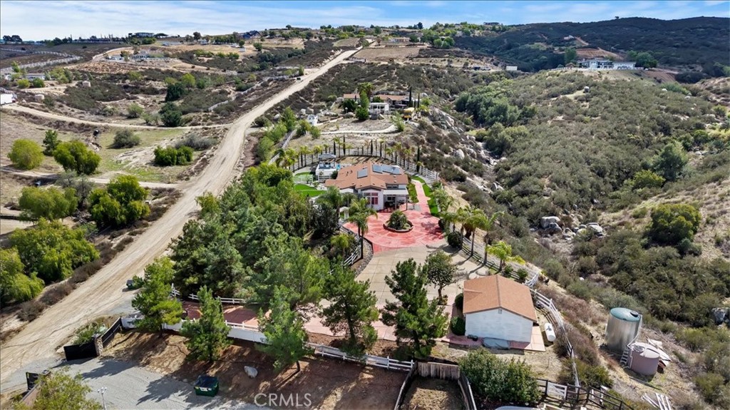 main property photo 11