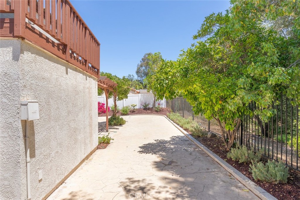 main property photo 24