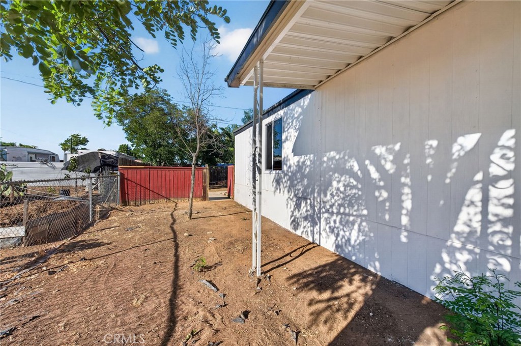 main property photo 26
