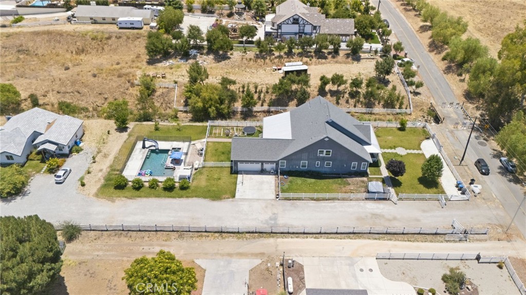 main property photo 27