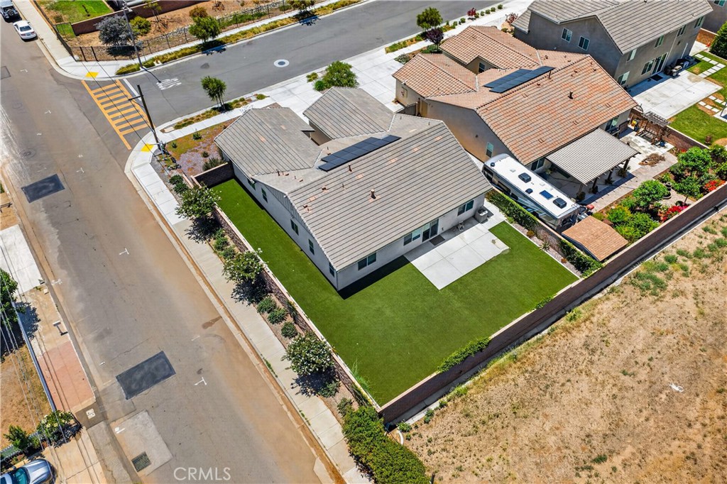 main property photo 50