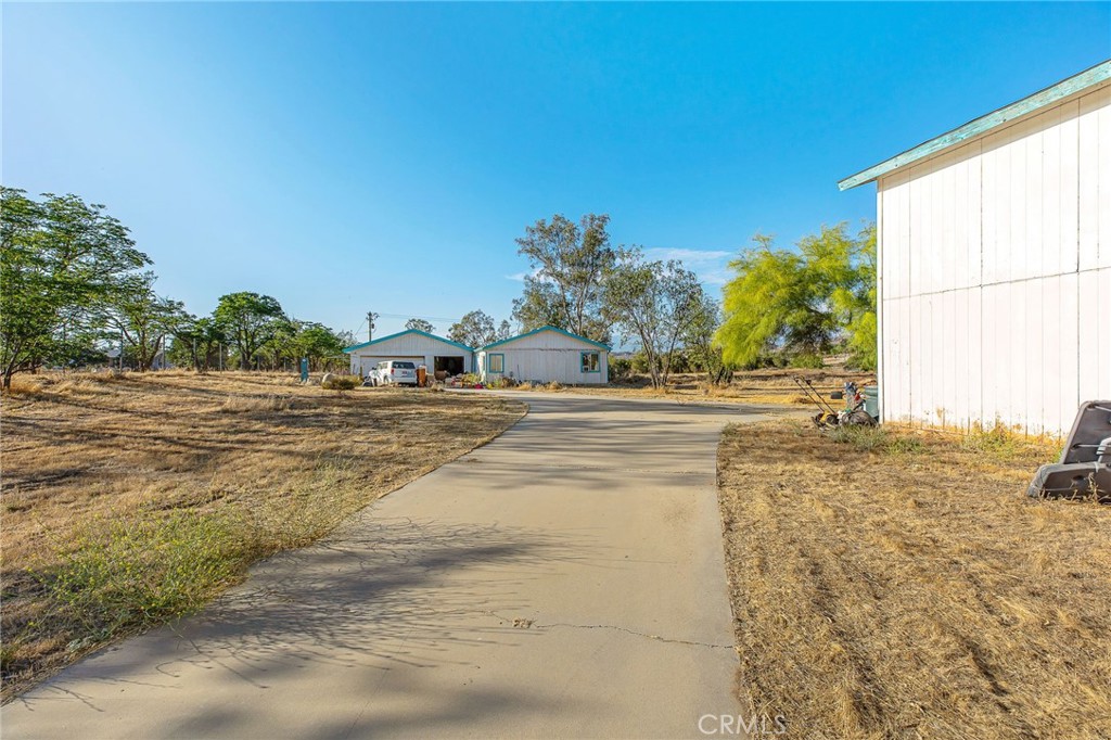 main property photo 14