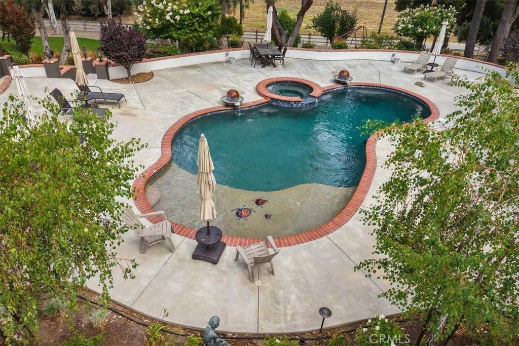 main property photo 45