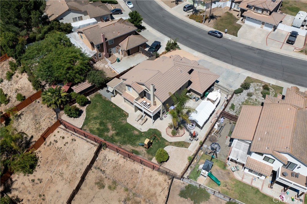 main property photo 50