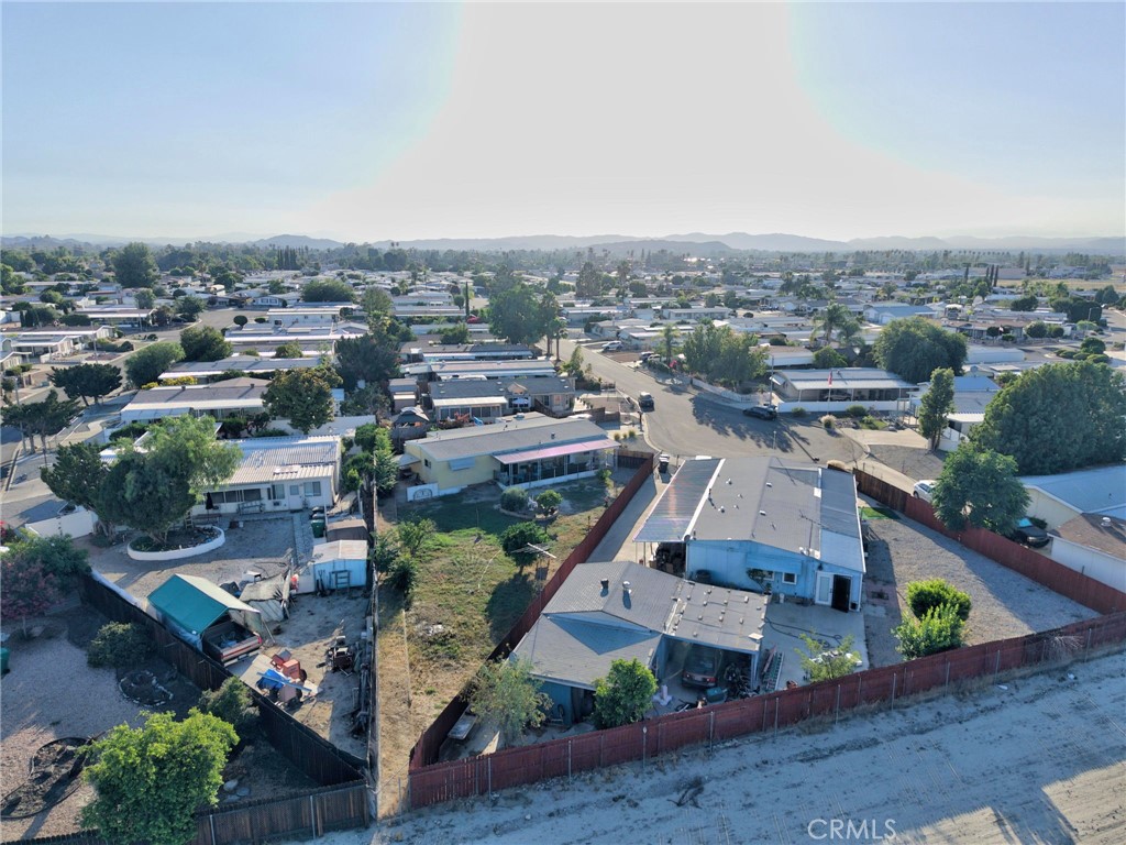 main property photo 40