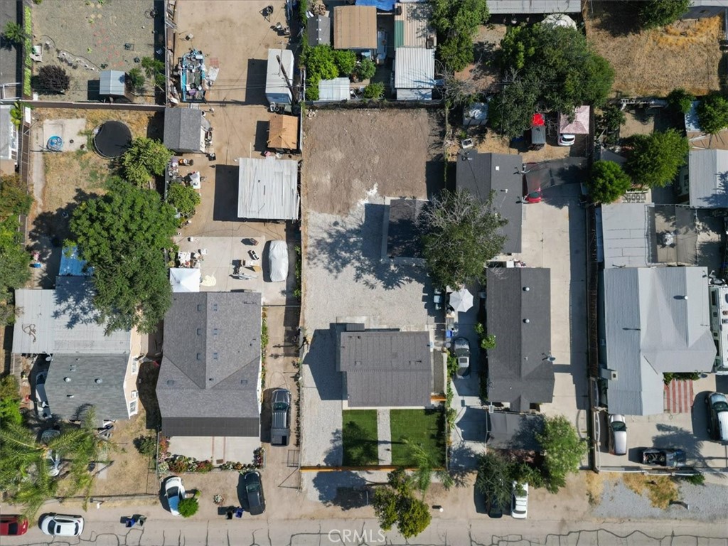 main property photo 16