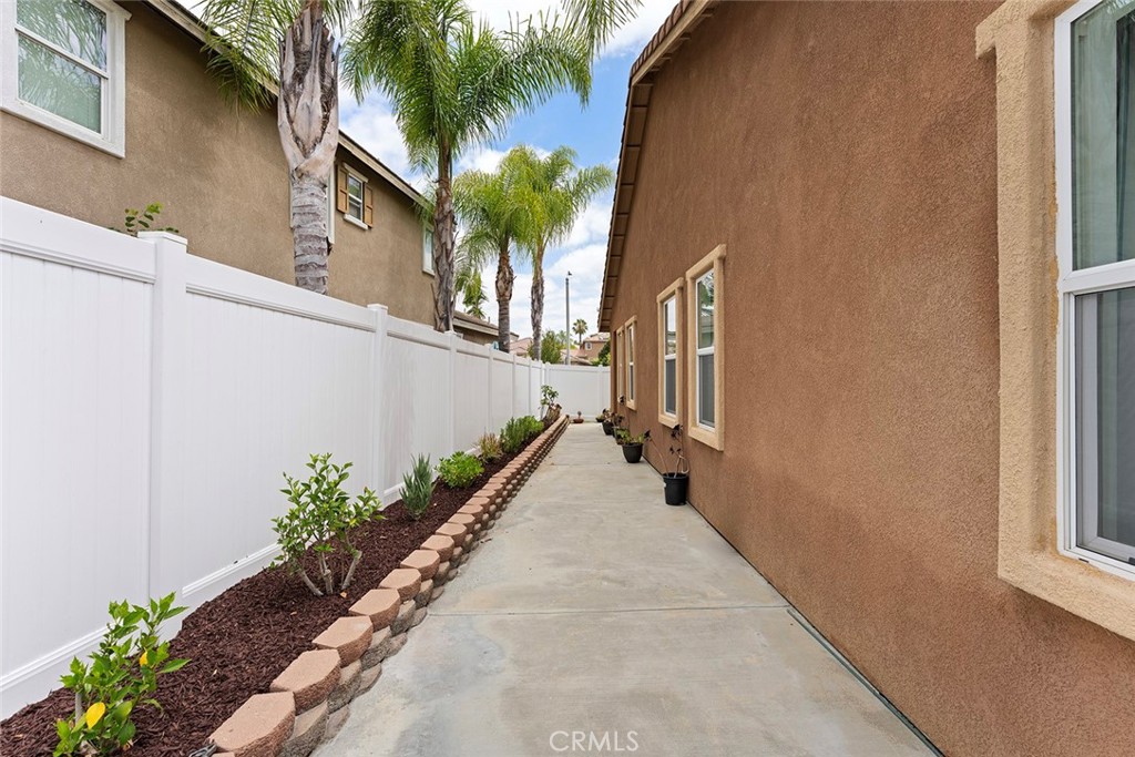 main property photo 54