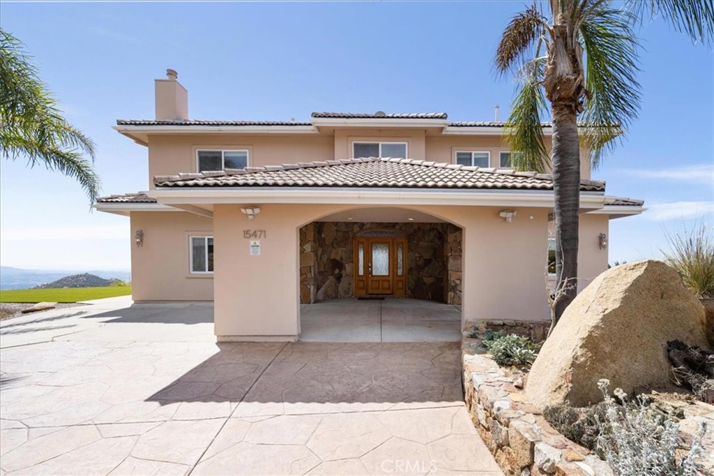 main property photo 6