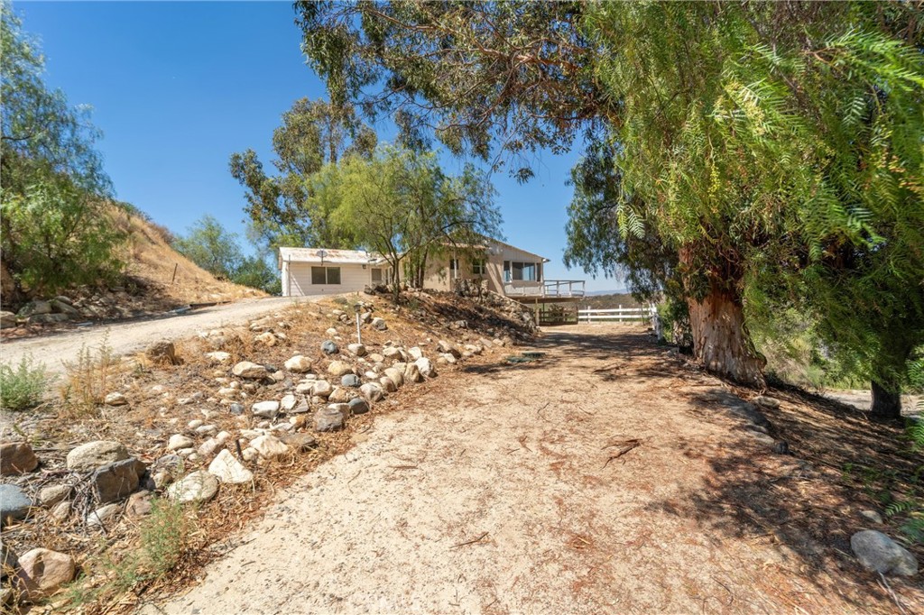main property photo 13