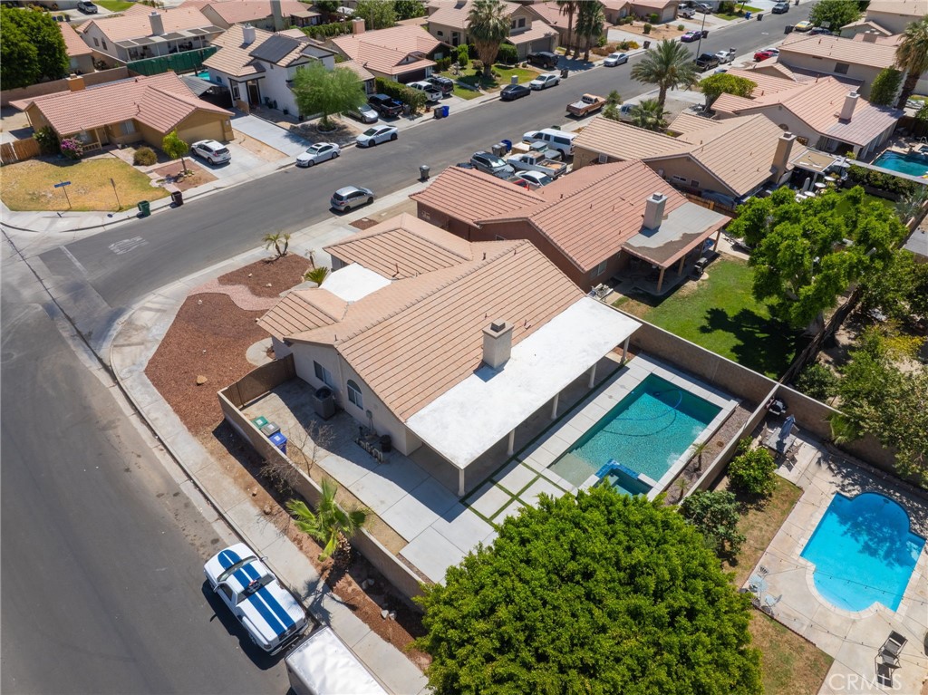 main property photo 27