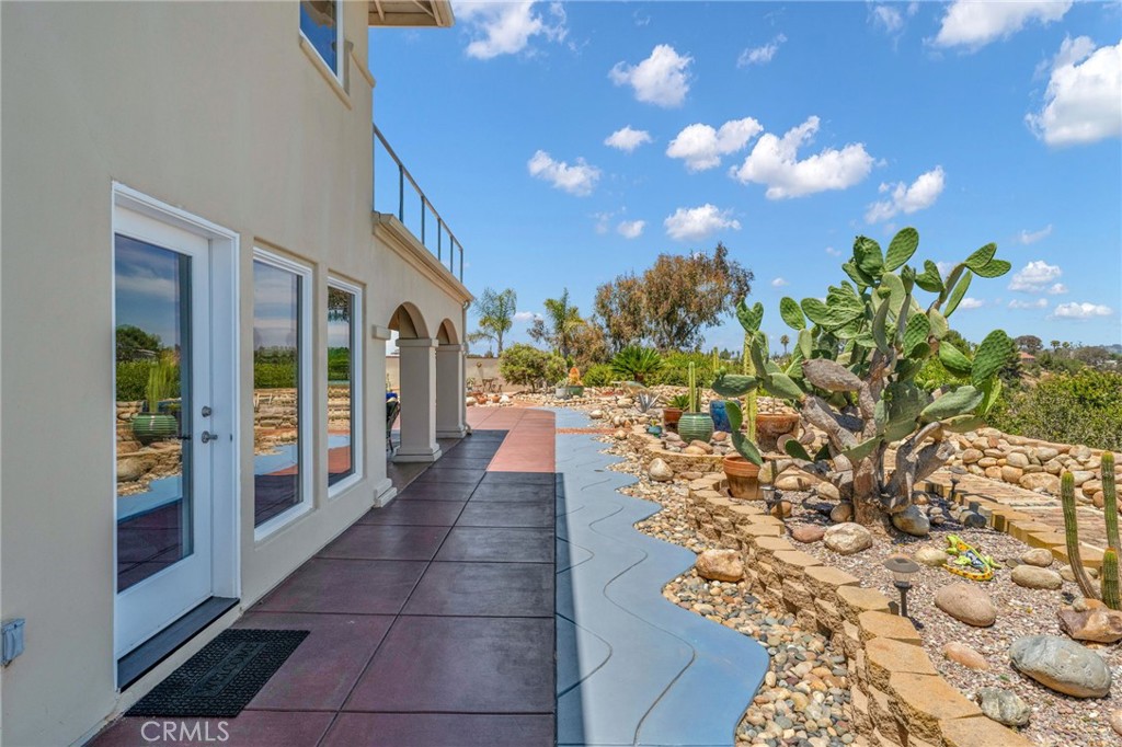 main property photo 40
