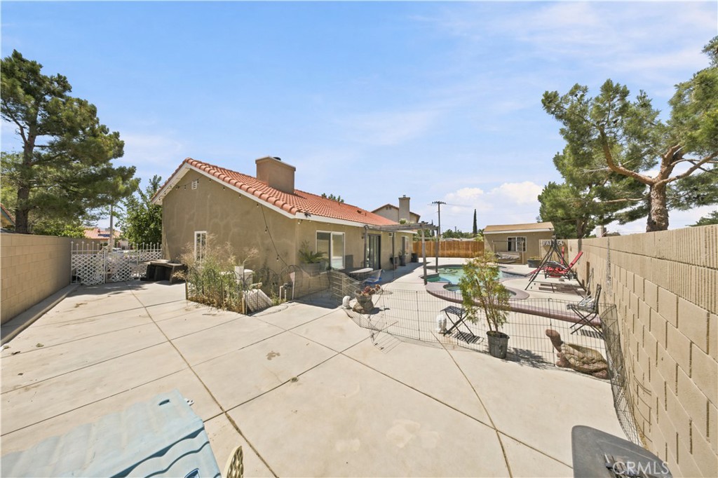 main property photo 19