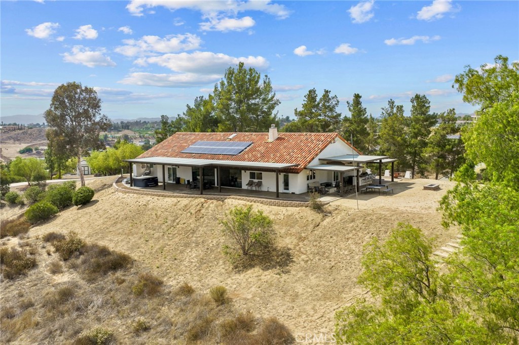 main property photo 12