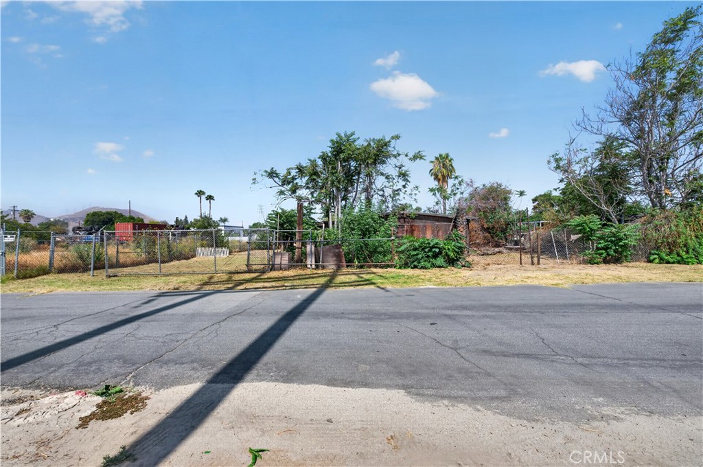 main property photo 15
