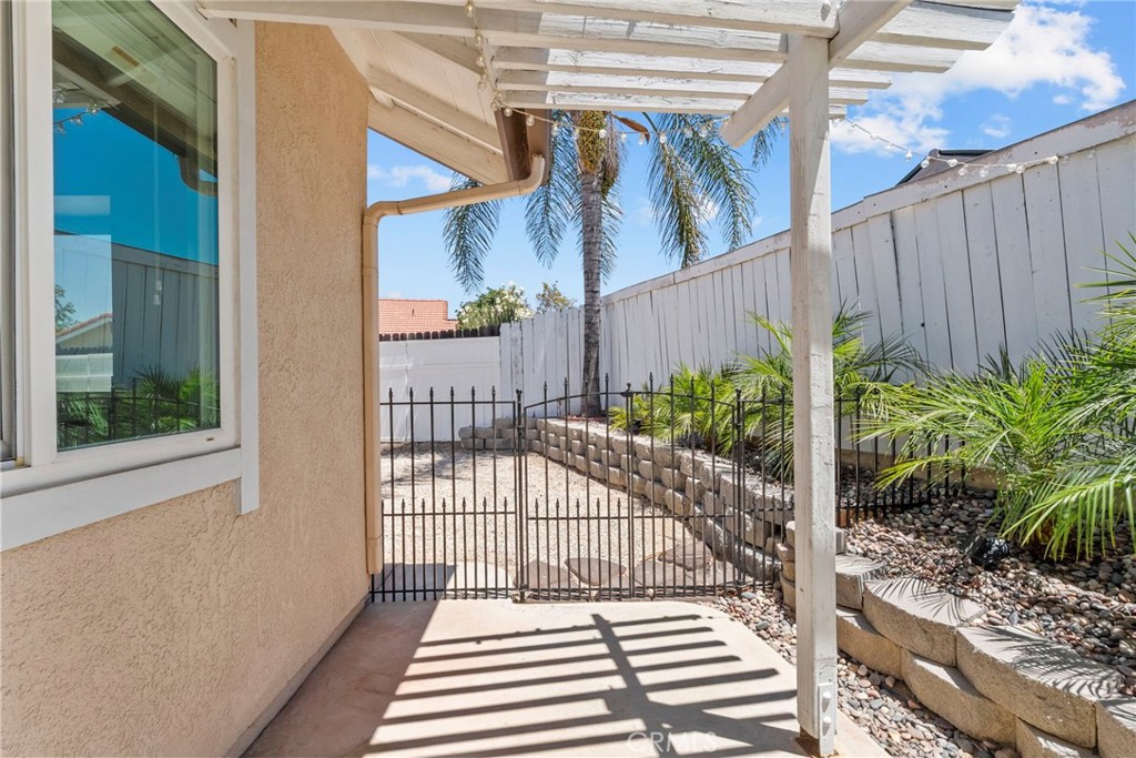 main property photo 40