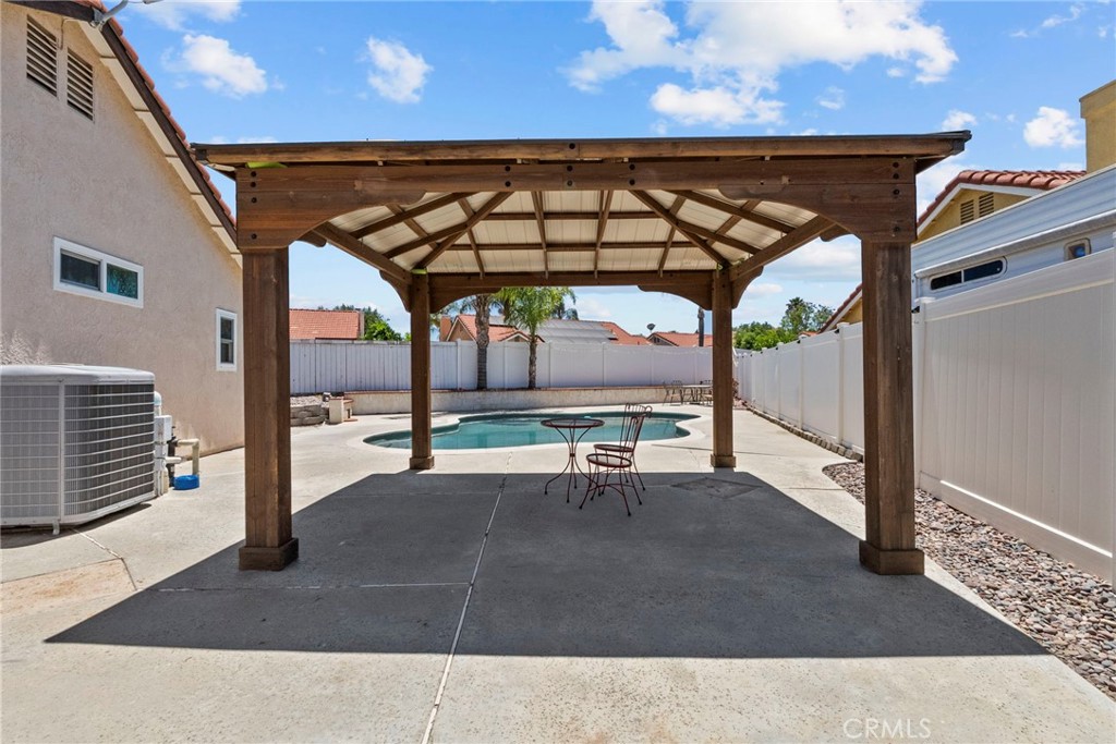 main property photo 48