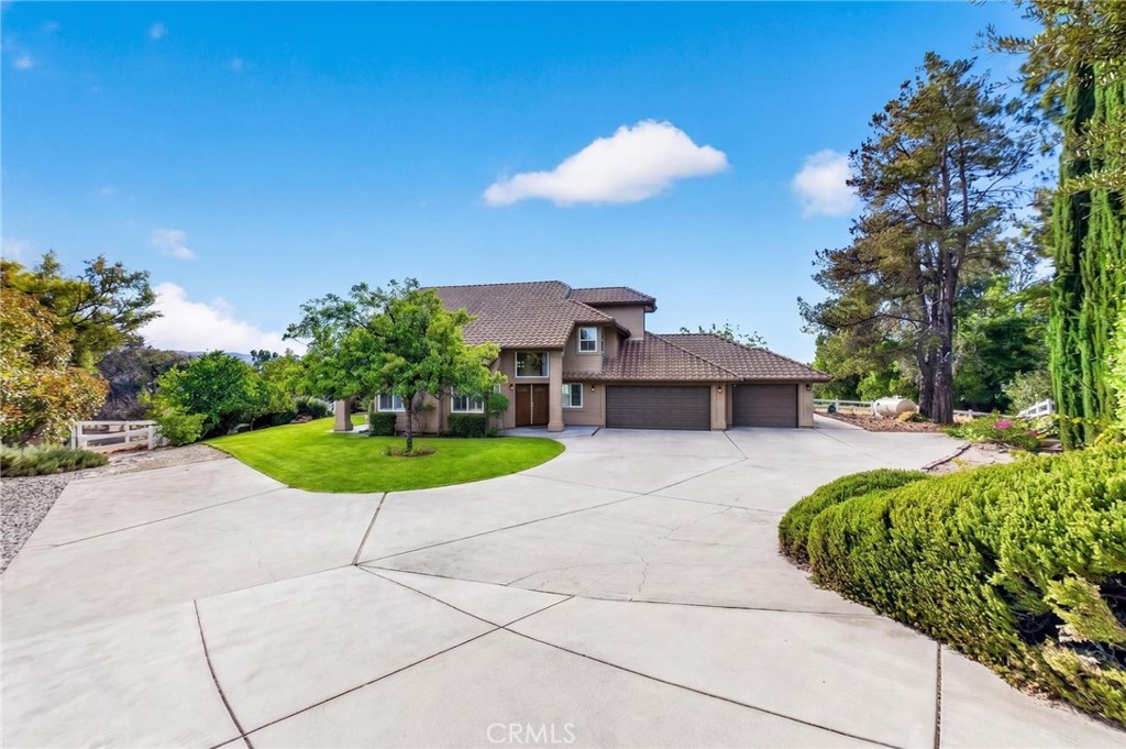 main property photo 6